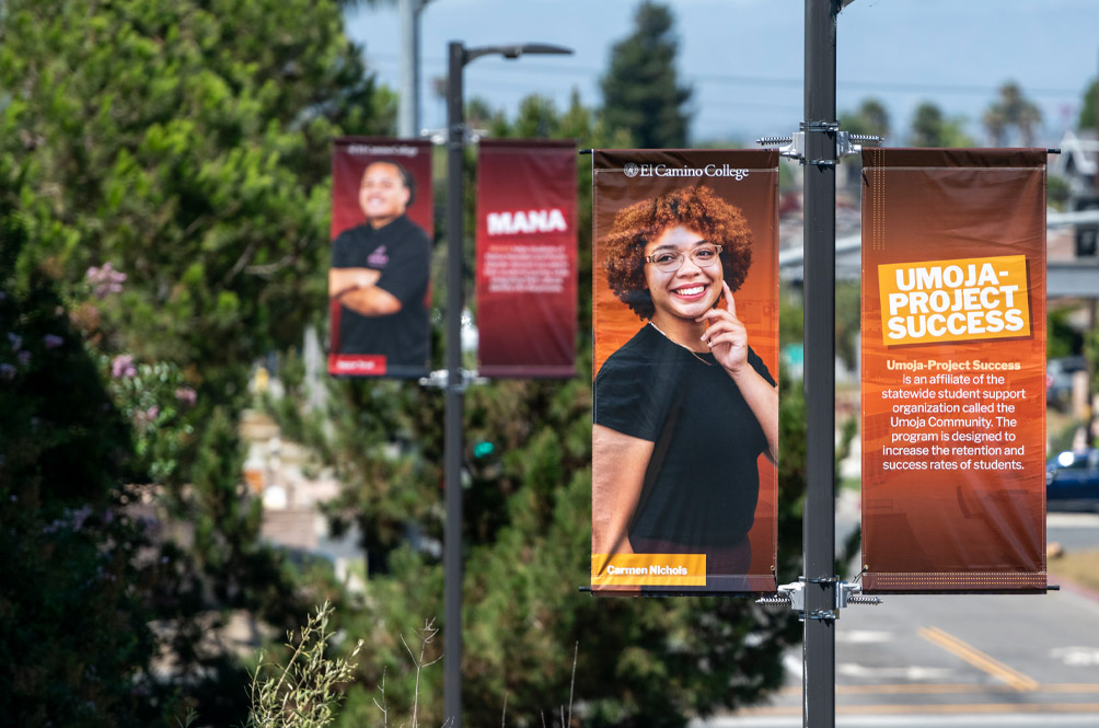 Campus banners at El Camino
