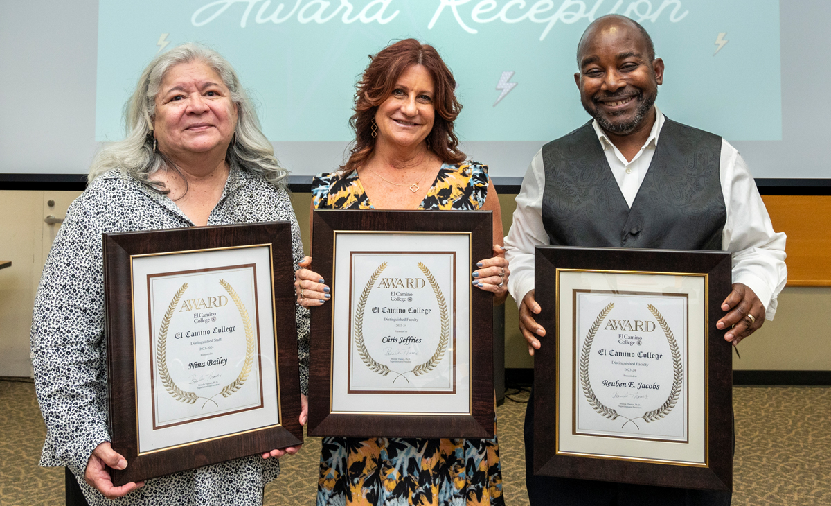 Distinguished-Staff-Faculty-2024
