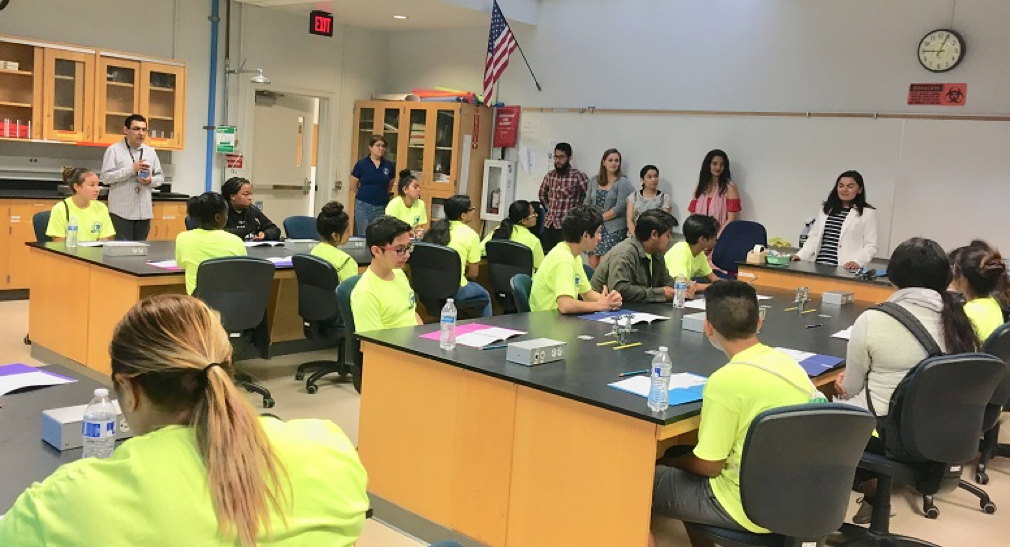 Leuzinger HS Students Explore College Life
