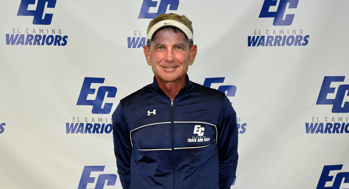 Dean Lofgren Named Coach of the Year